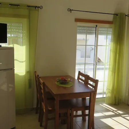 Apartamento T1 Novo Апартаменты